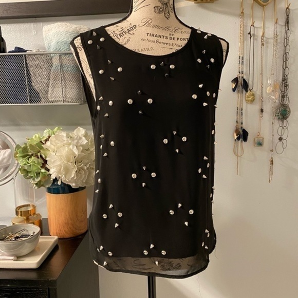 Sparkle And Fade Embellished Top - Picture 2 of 9